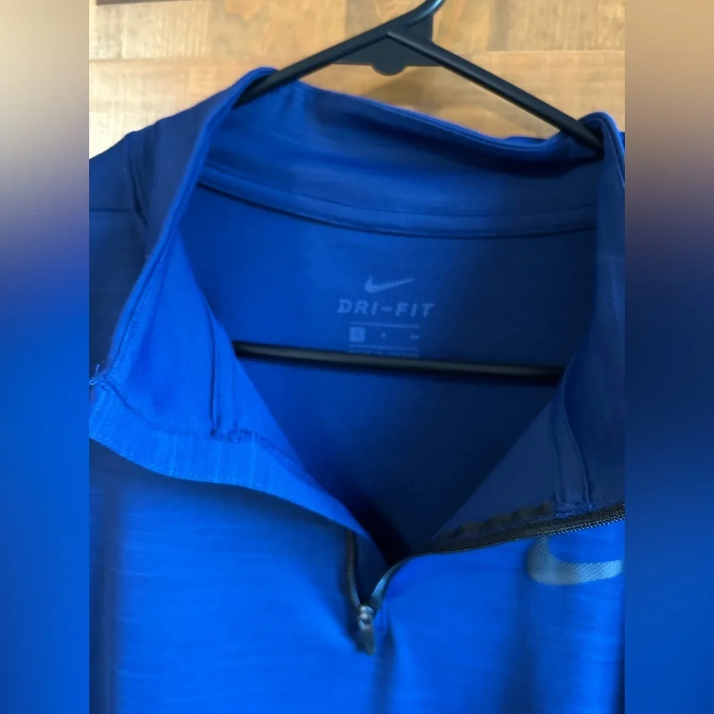 Nike Royal Blue men’s size Small Half-Zip Top